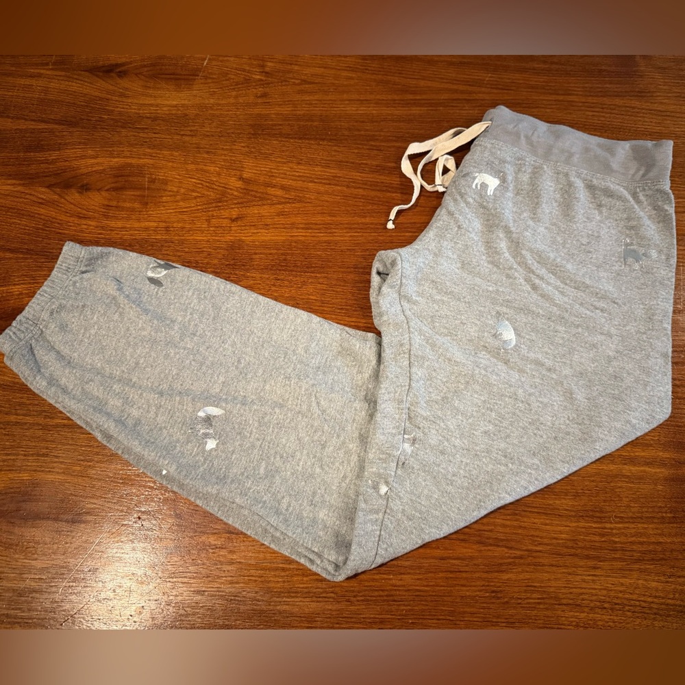 NWOT All Things Fabulous grey lounge pants with silver foil fox print